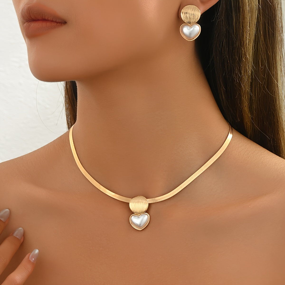 Fashionable, Elegant And Versatile Collarbone Brushed Geometric Heart Acrylic Pearl French Retro Snake Skin Chain Sets - Tiff's Treasures